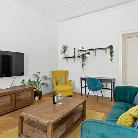 Augier - Elegant & Spacious - Centre Апартаменты Пула