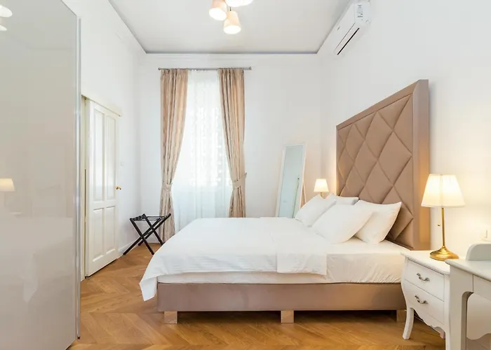 Lejlighed Augier - Centre - 100sqm - Free Parking Nearby