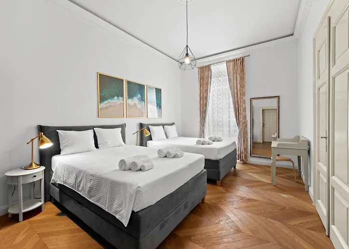 Augier - Centre - 100sqm - Free Parking Nearby * Pula