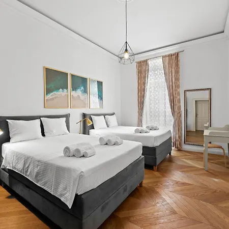 Augier - Centre - 100sqm - Free Parking Nearby * Pula
